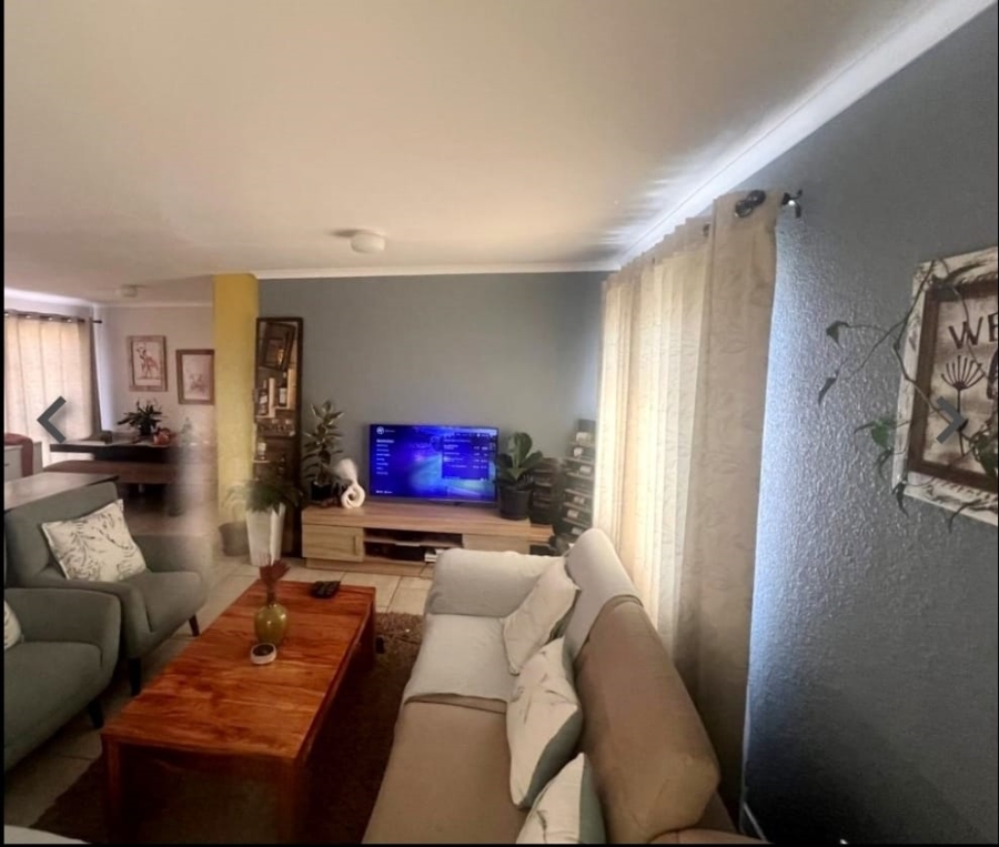 3 Bedroom Property for Sale in Waterkloof Hill Estate North West